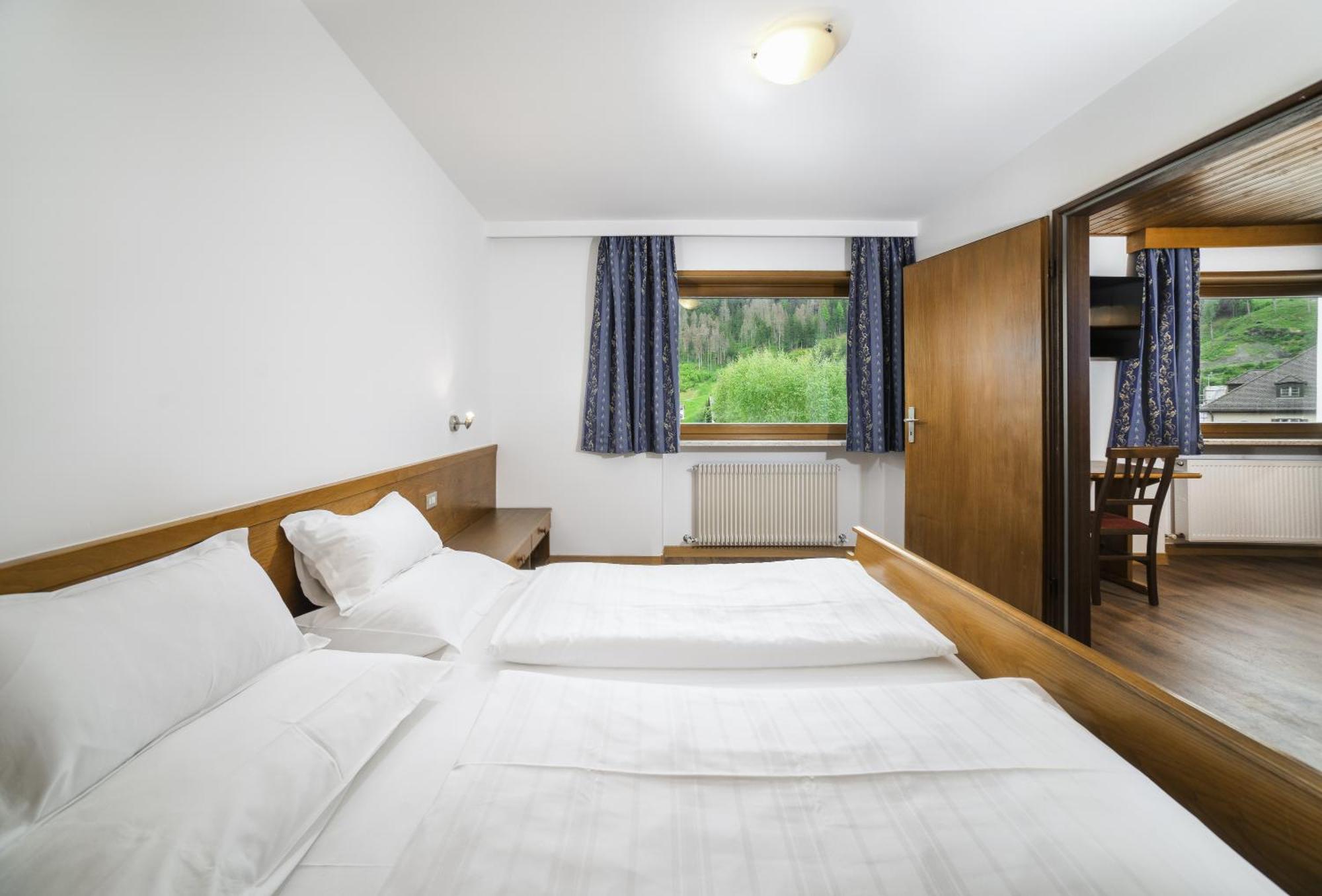 Cesa Panaval Apartments Santa Cristina Val Gardena Pokoj fotografie