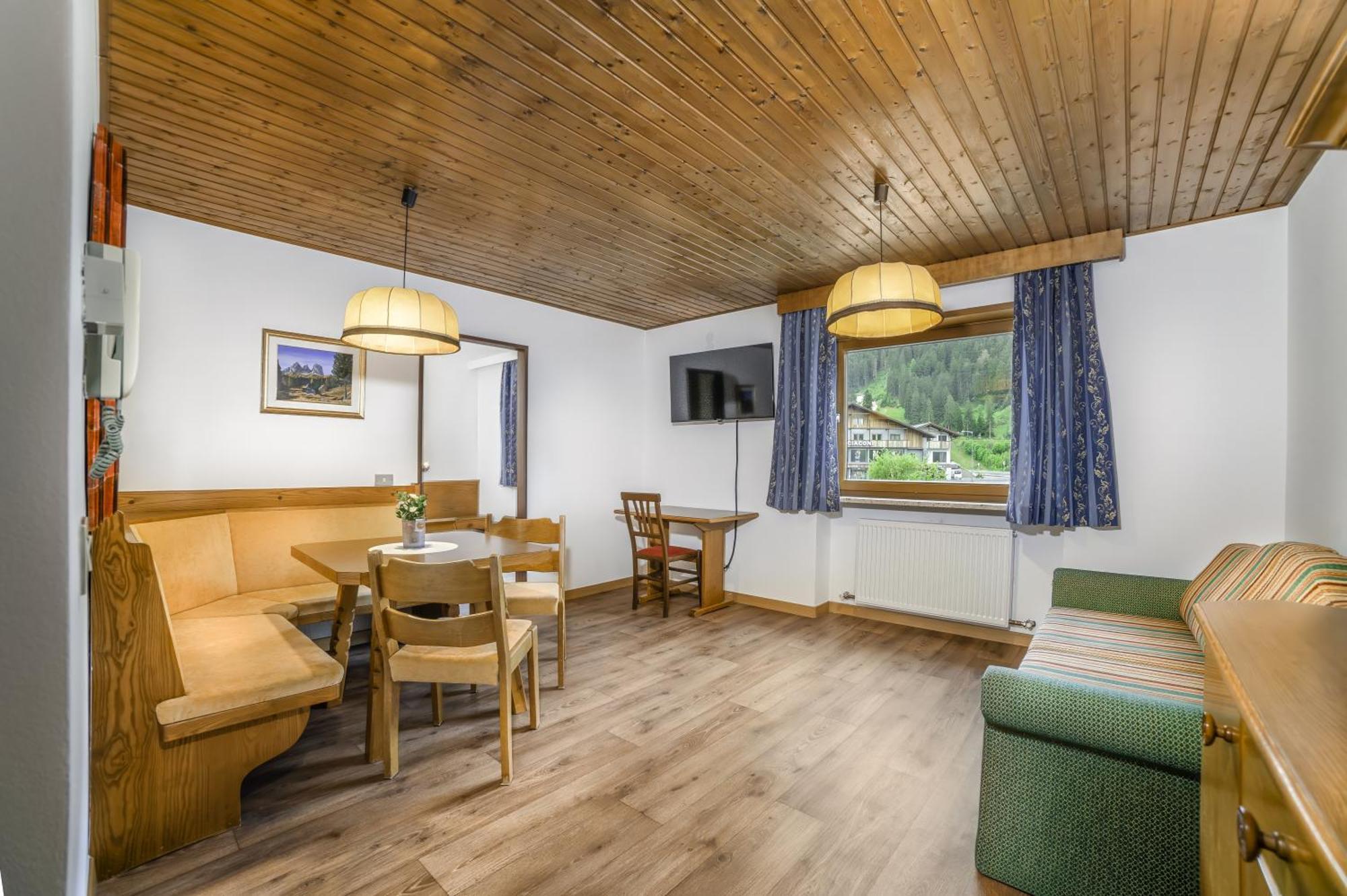 Cesa Panaval Apartments Santa Cristina Val Gardena Pokoj fotografie